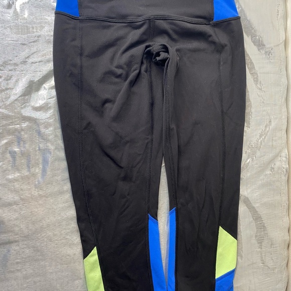 Lululemon leggings - Picture 2 of 4